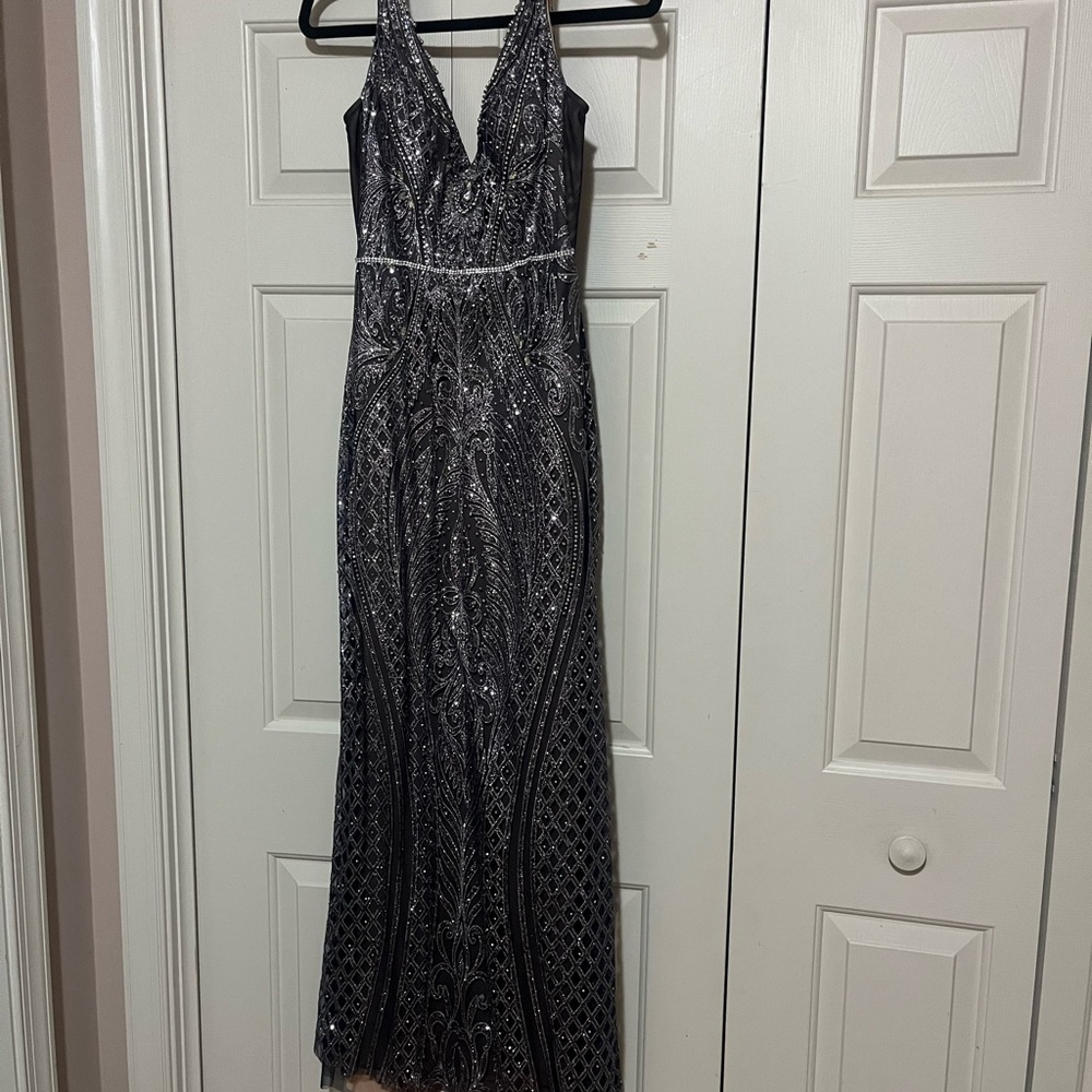 Renaissance collect prom dress navy blue with diamond  design size 4 with train